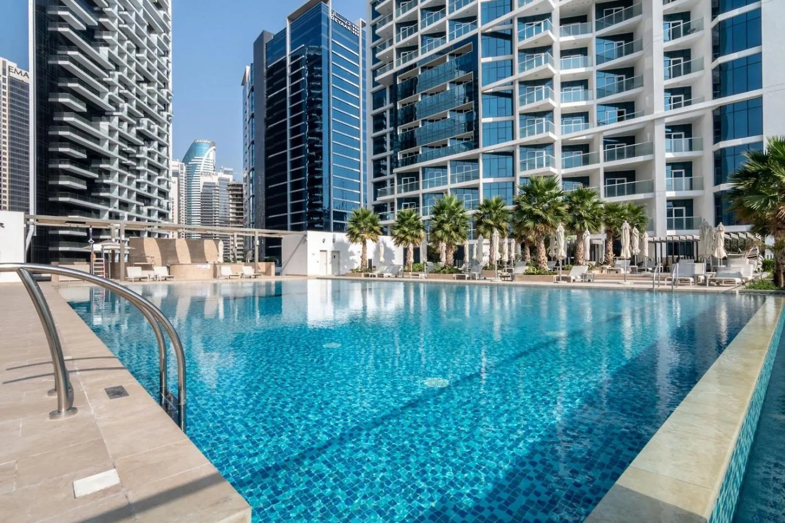 Guestready Holiday Homes - Afterlight Roses Dubai
